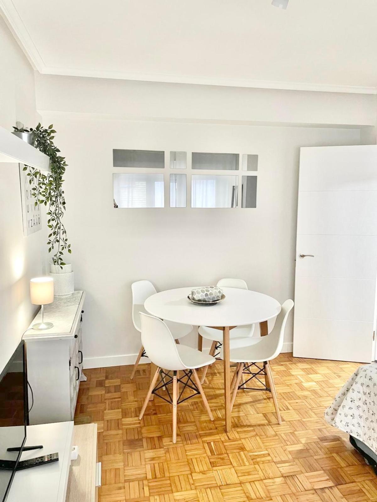 Apartamento Tranquilidad al lado del Centro Parking incluido Oviedo Exterior foto